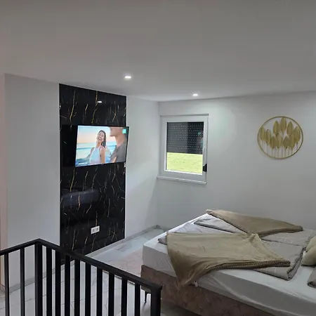 Villa Oaza Mira 2